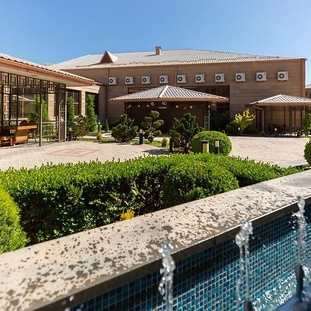 La Defense Hotel Yerevan Exterior photo