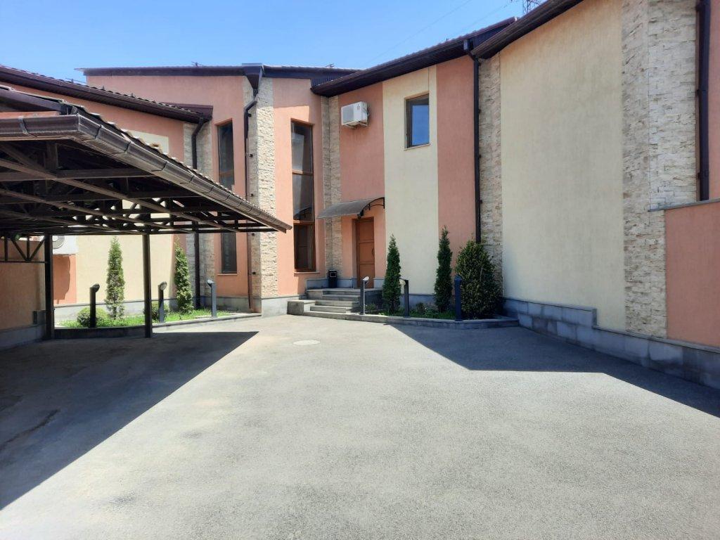 La Defense Hotel Yerevan Exterior photo